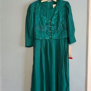 Peri Petites vintage green dresss Long sleeves size 6